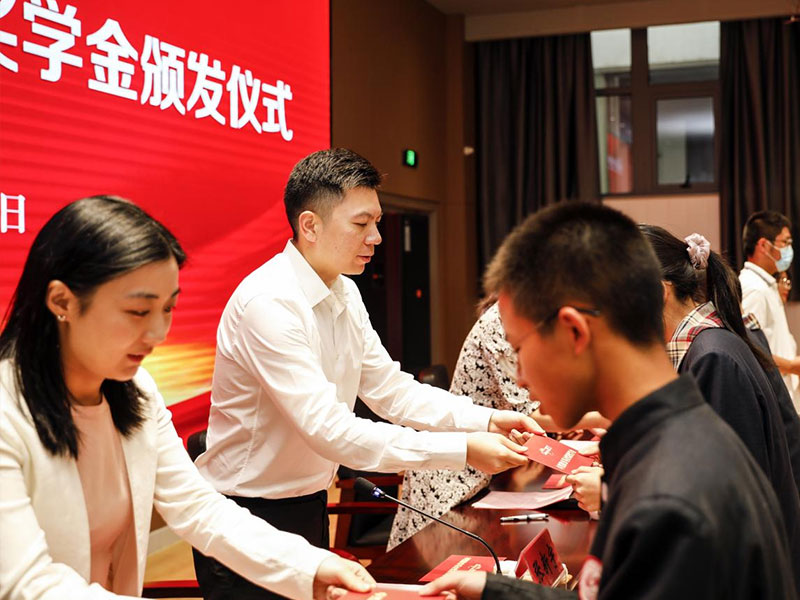 壹定发股份上市一周年丨阔步前进 筑梦新程